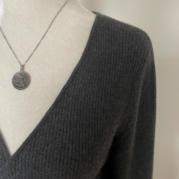 Leith knit dress. - Picture 5 of 9